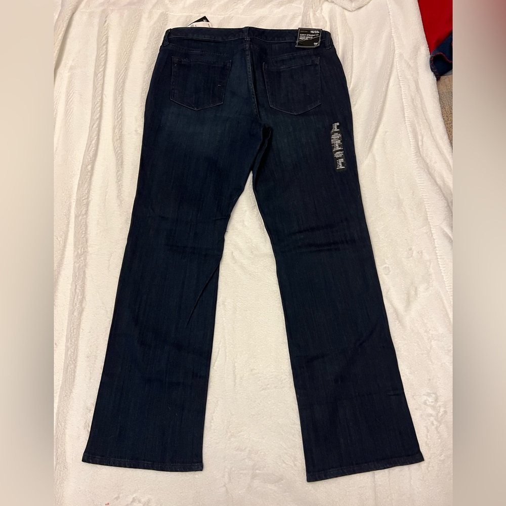 NWT Gap Dark Wash Curvy Straight Fit Jeans - Picture 3 of 7